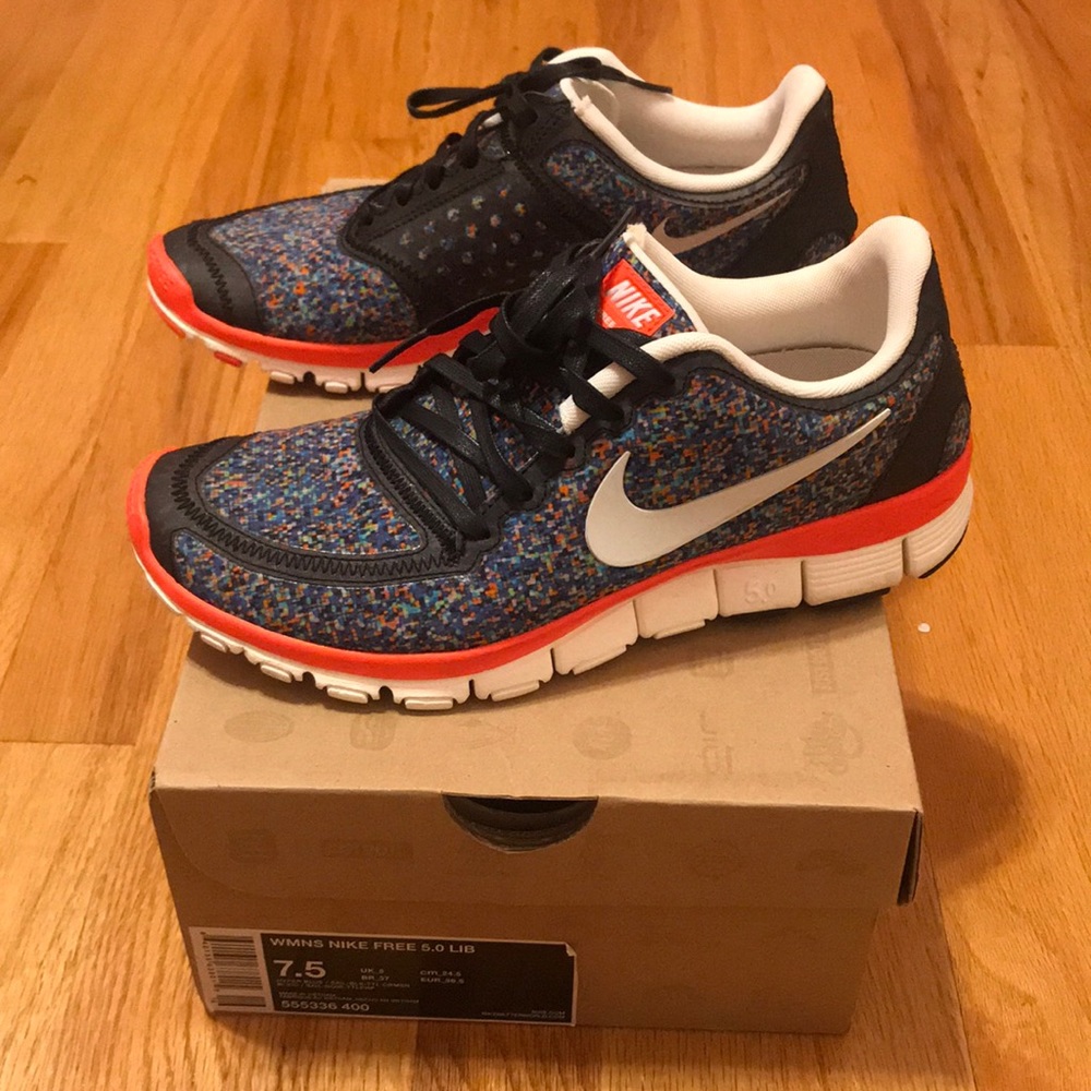 WMNS NIKE FREE 5.0